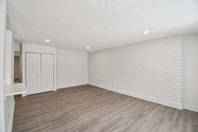 Living Area - Little Creek Apartments