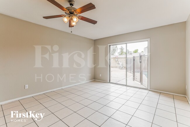Photo - 1619 E Campus Dr