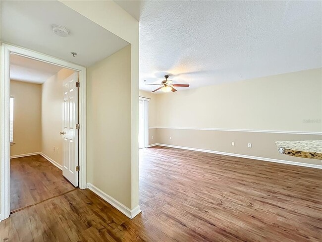 Photo - 713 Crest Pines Dr Unidad 225