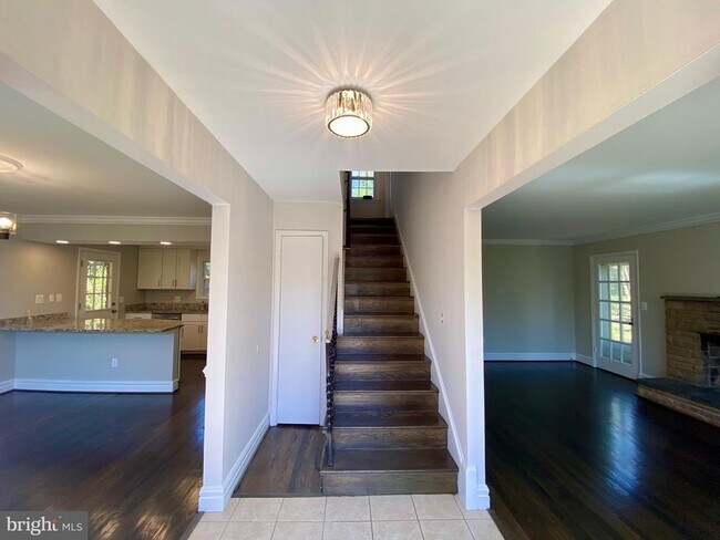 Photo - 3405 Colonial Ct