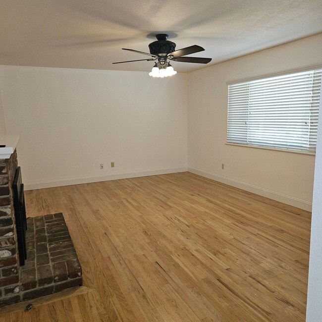 Photo - Charming 3 Bedroom Home with Sunroom
