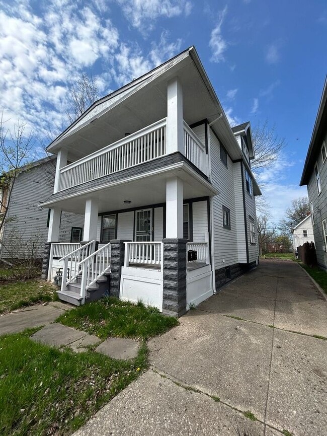 Photo - 2932 E 118th St