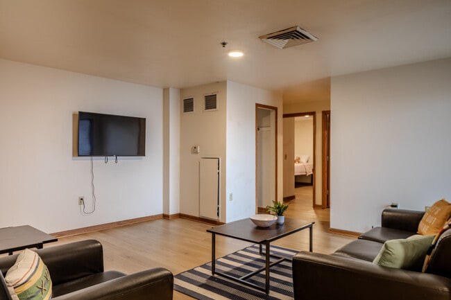 Collegiate Campus Apartments