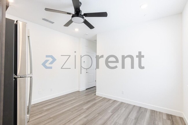 Photo - 6193 Oberlander Dr