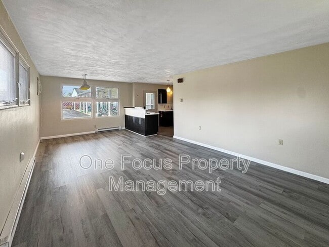 Photo - 935 E. Second Street Unidad B