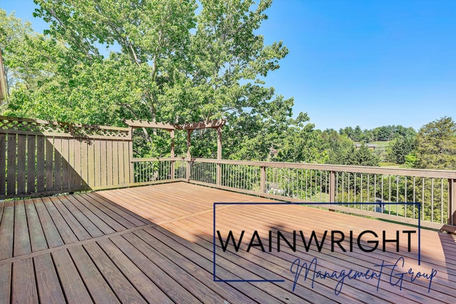 Photo - Charming Ranch Convenient Location