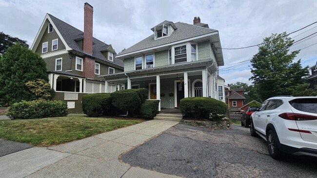 Building Photo - 21 Chase St Unit #B Rental