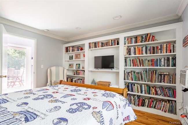 Photo - 2300 Pine Tree Rd