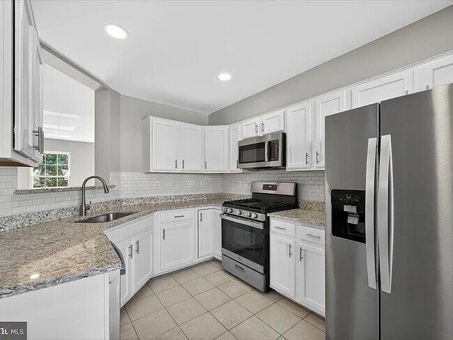 Photo - 22989 Whitehall Terrace