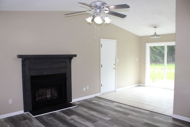 Photo - 101 Palmetta Dr