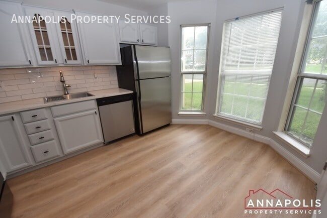 Photo - 906 Windwhisper Ln