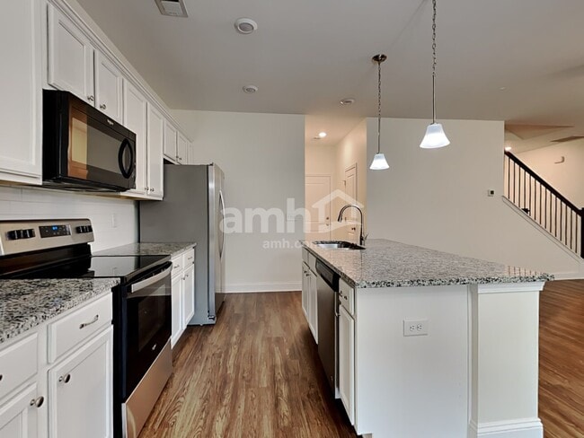 Photo - 105 Doral Blue Dr