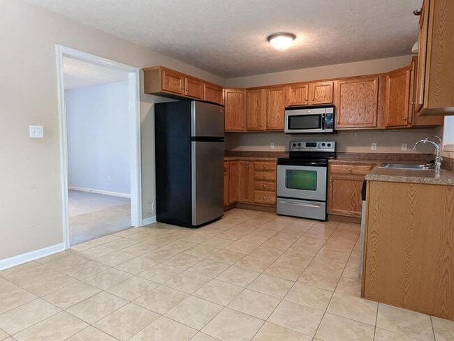 Photo - 726 Crestwood Cir