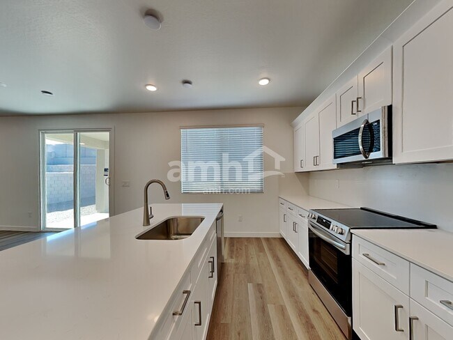 Photo - 12611 W Flynn Ln