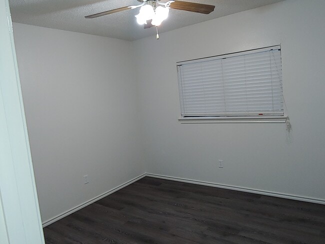 Building Photo - 6466 Beech Trail Dr Rental