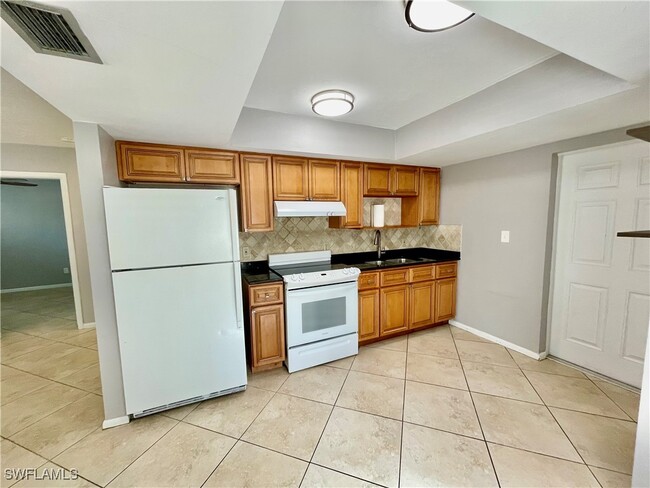 Photo - 632 108th Ave N