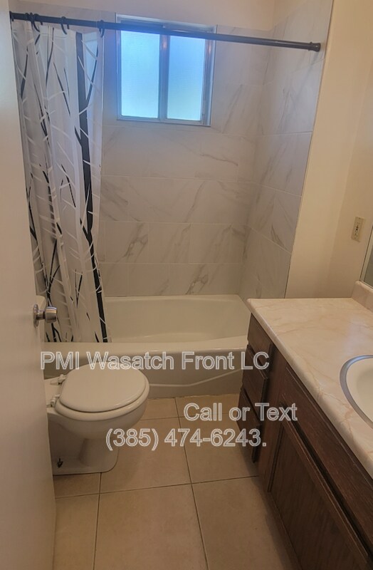 Photo - 631 S Elizabeth St Unidad Rear