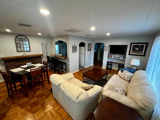 Photo - 2643 46th St S