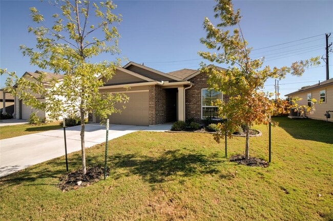 Photo - 209 Moulins Ln