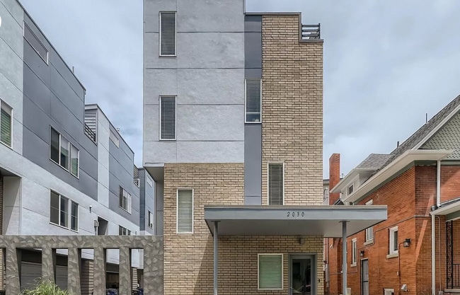 Photo - 2034 N High St