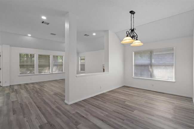 Photo - 4106 Springwillow Ln
