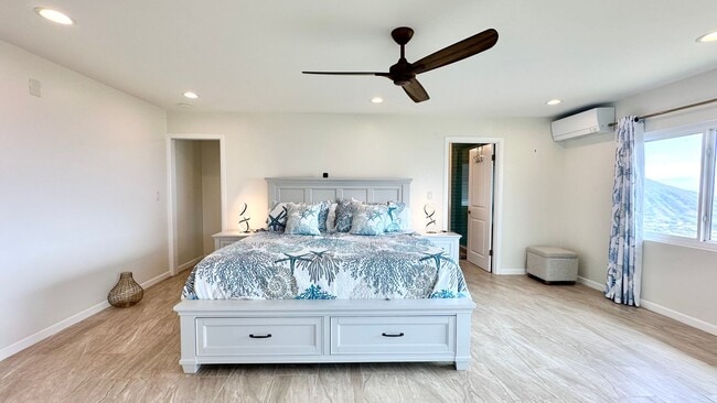 Photo - Fully Furnished 4 BD/3 BA Home in Mariner'...