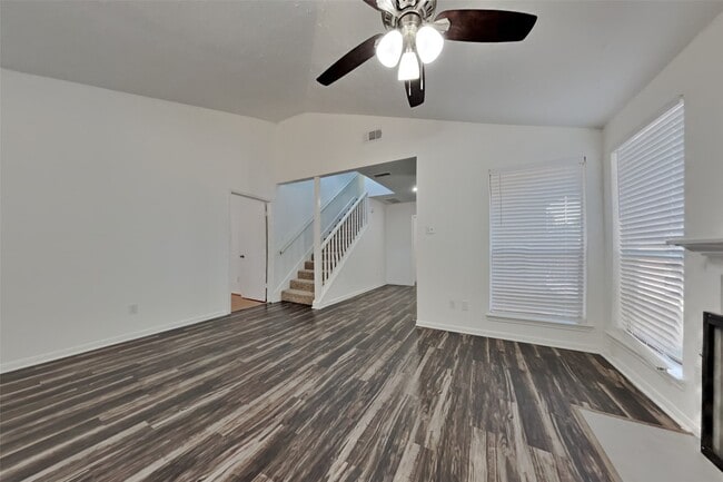 Photo - 7814 Greenedge Dr