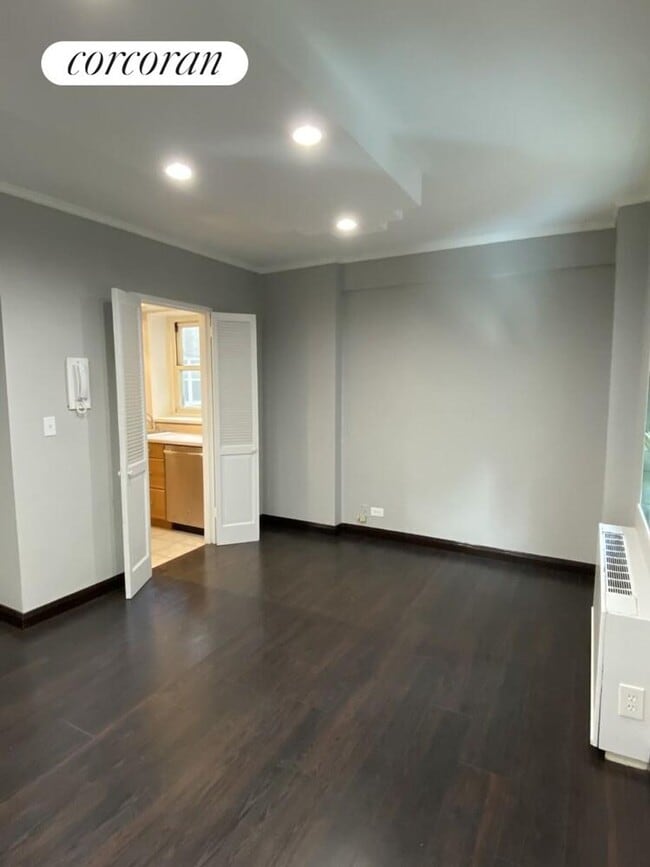 Photo - 159 W 53rd St