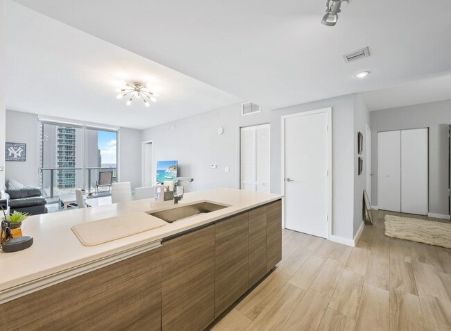 Photo - 1100 S Miami Ave Unit 1909