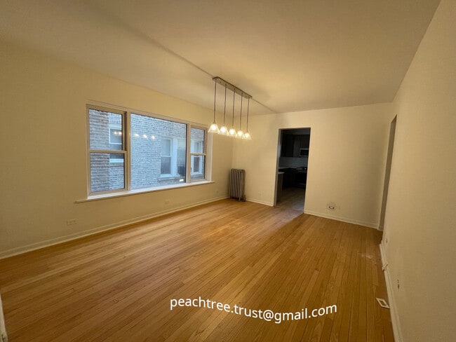 dining room - 1351 W Carmen Ave Unit 1