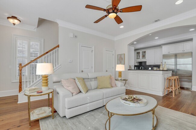 Photo - 404 E Mc Donough St