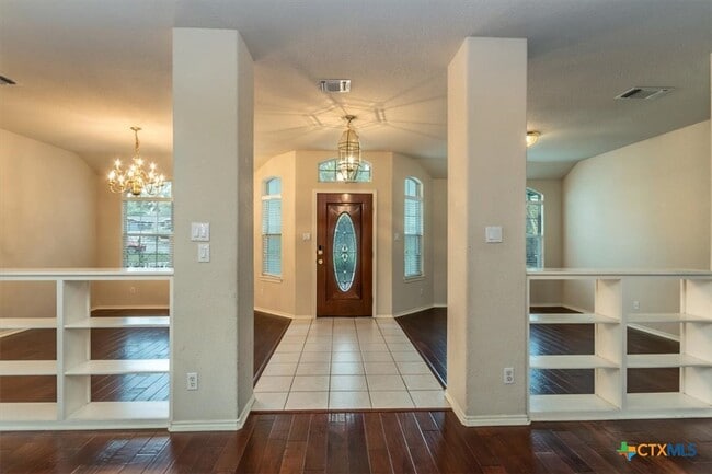 Photo - 128 Sunflower St