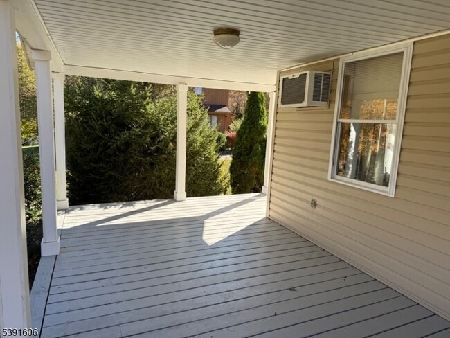 Photo - 73 Kiel Ave