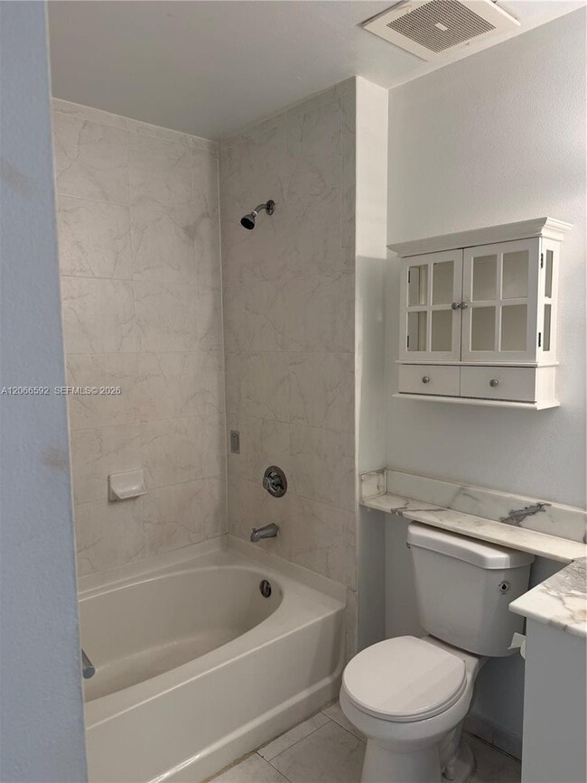 Photo - 234 NE 3rd St Unidad 1603