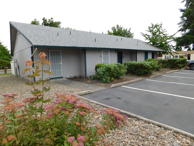 Photo - Timberlinn Apartments