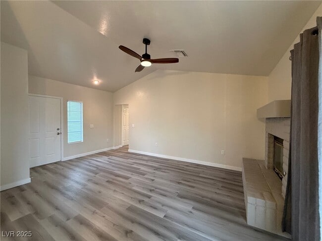 Photo - 8605 Glenmore Dr