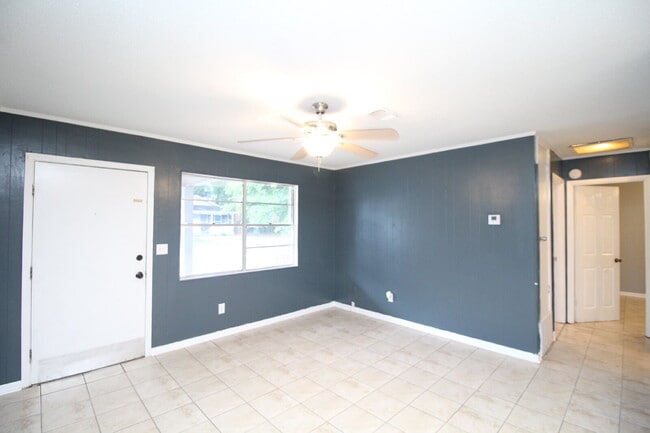 Photo - Recently Updated 2-Bedroom Milton Unit Featuring Modern Interior, Functional Layout, Shared Backy...