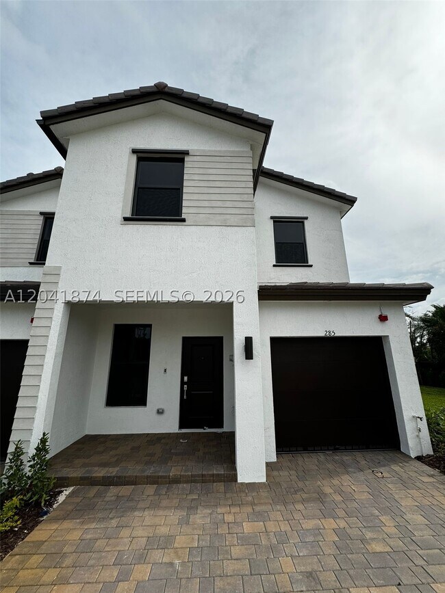 Photo - 285 SW 159th Dr