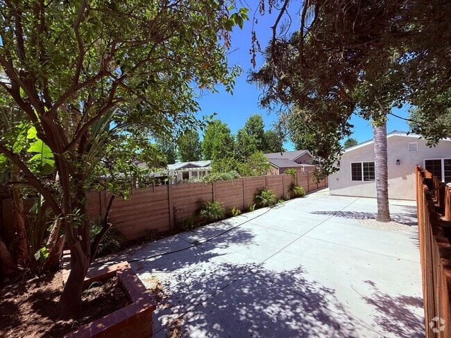 Building Photo - Stunning New Construction ADU | 3BR + Den ... Rental