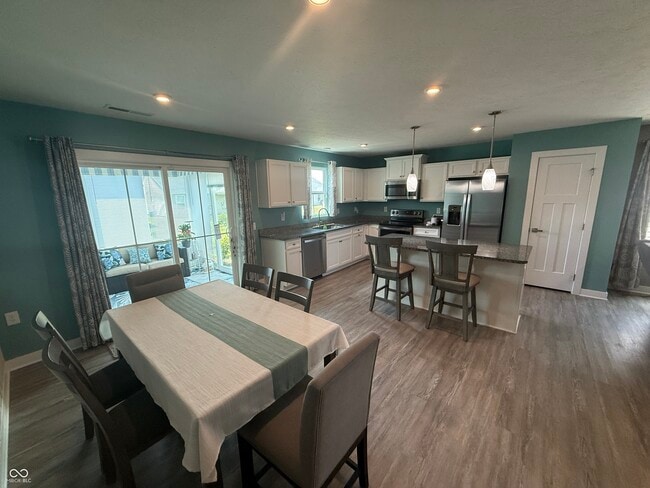 Photo - 2640 Stonebridge Dr