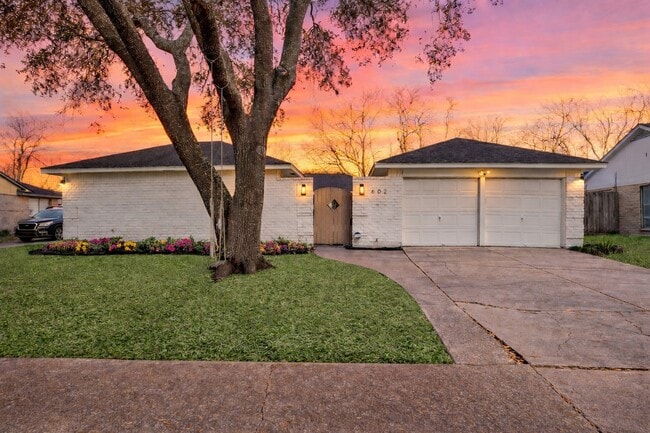 Building Photo - 602 W Castle Harbour Dr