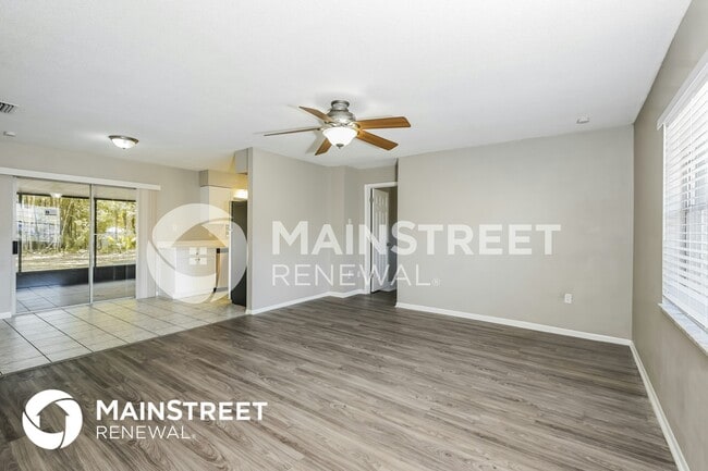 Photo - 965 Calbert Ln