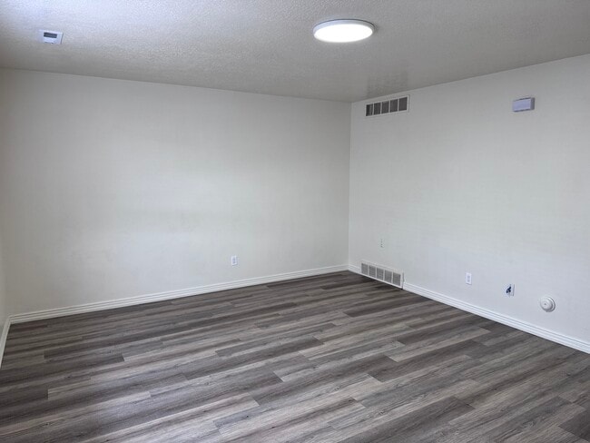 Photo - 2505 W 450 N