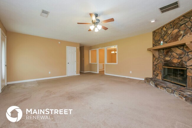 Photo - 70 Summerfield Ct