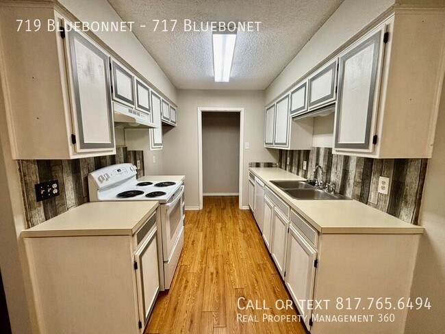 Photo - 719 Bluebonnet-717 Bluebonet Unit 717 Bluebonet