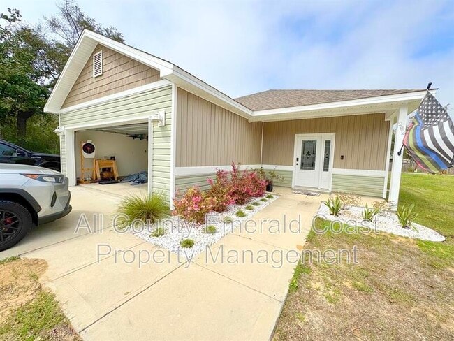 Building Photo - 282 Magnolia St