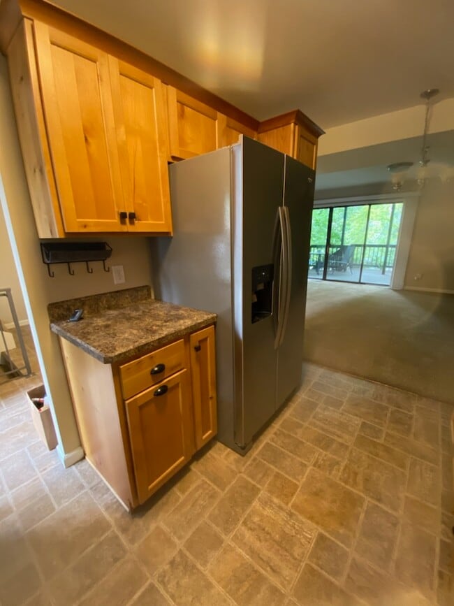 Photo - 903 13th St W