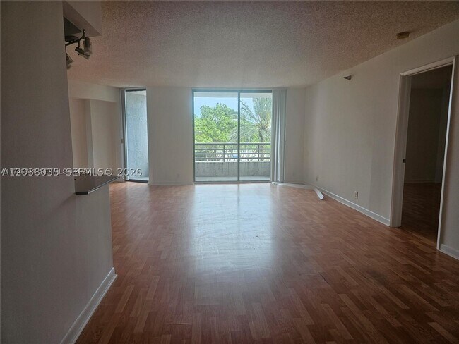 Photo - 3300 NE 191st St Unit 410