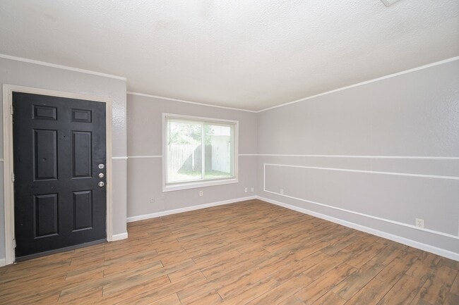 Photo - 506 N 3rd St Unit 3