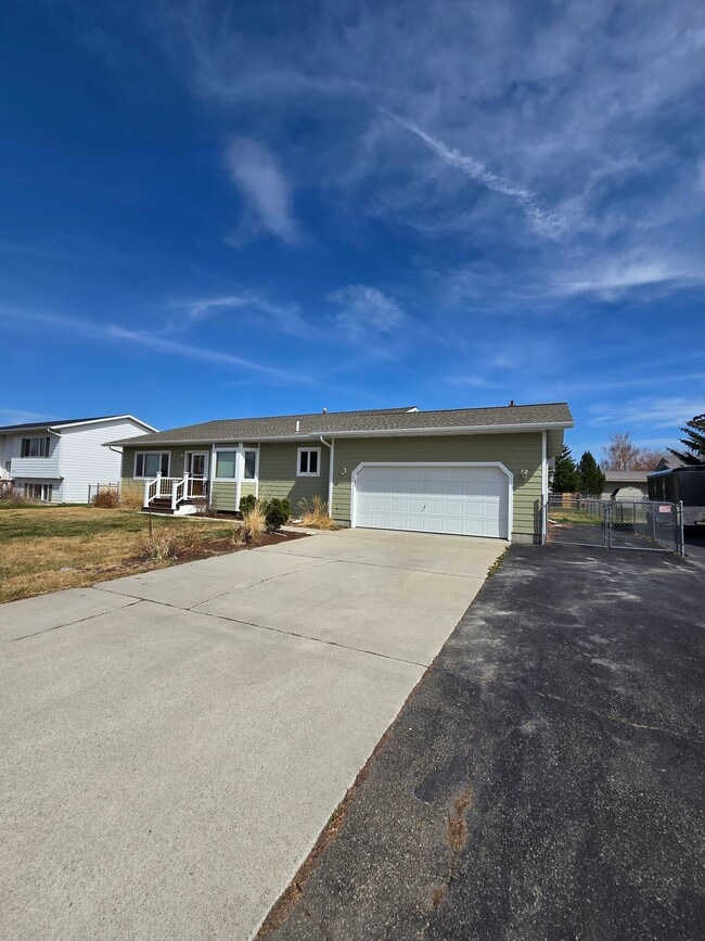 Photo - 2675 Pike Dr